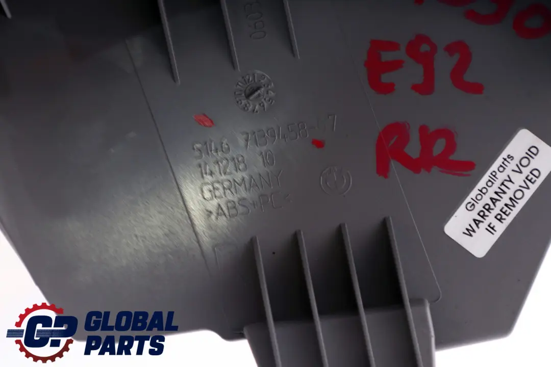 Reihe E92 E92N LCI Abdeckung Gurtautomat Rechts Grau für BMW 3 mit Teilenummer 7139458 BMW 3 Reihe E92 E92N LCI Abdeckung Gurtautomat Rechts Grau - SKU 6954390 - Teilenummer 7139458