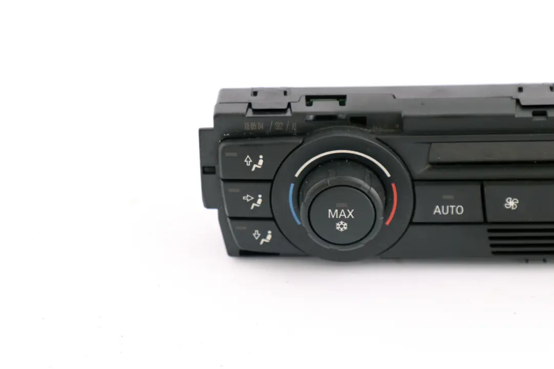Reihe E87 E90 E91 Bedienteil Klimaautomatik 6411 für BMW 1 3 mit Teilenummer 6956709 BMW 1 3 Reihe E87 E90 E91 Bedienteil Klimaautomatik 6411 - SKU 6954436 - Teilenummer 6956709