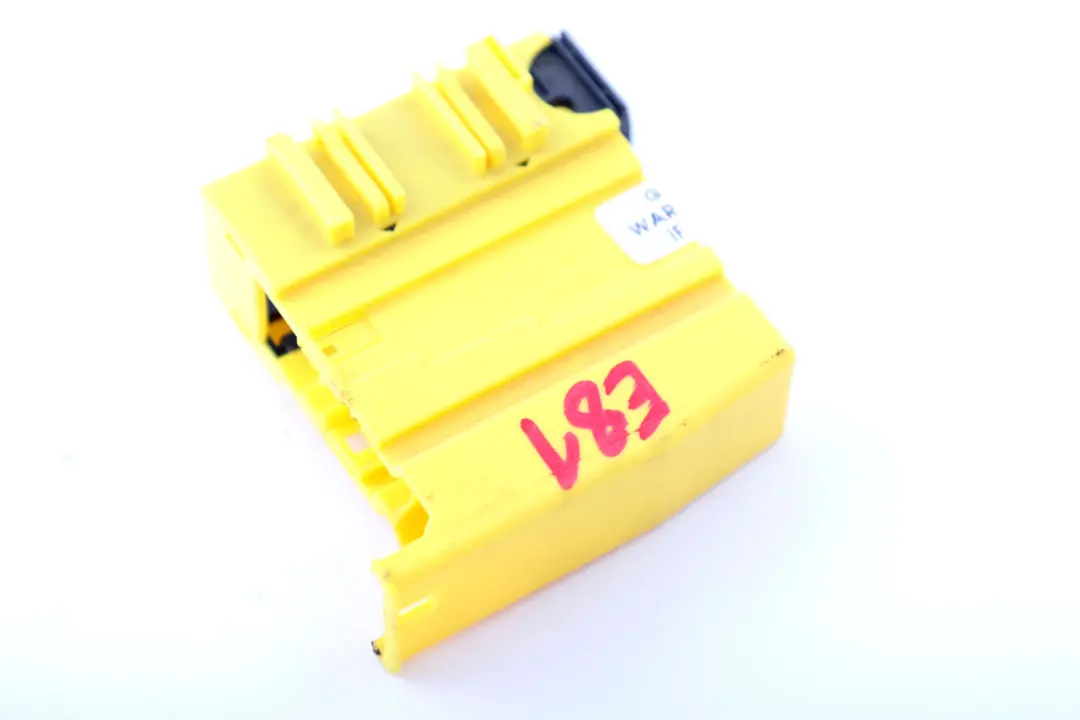 *BMW 1 3 er E81 E88 E92 E92N Abdeckkappe Sicherheitsgurt vorn für mit Teilenummer 6954587 *BMW 1 3 er E81 E88 E92 E92N Abdeckkappe Sicherheitsgurt vorn - SKU 6954587 - Teilenummer 6954587