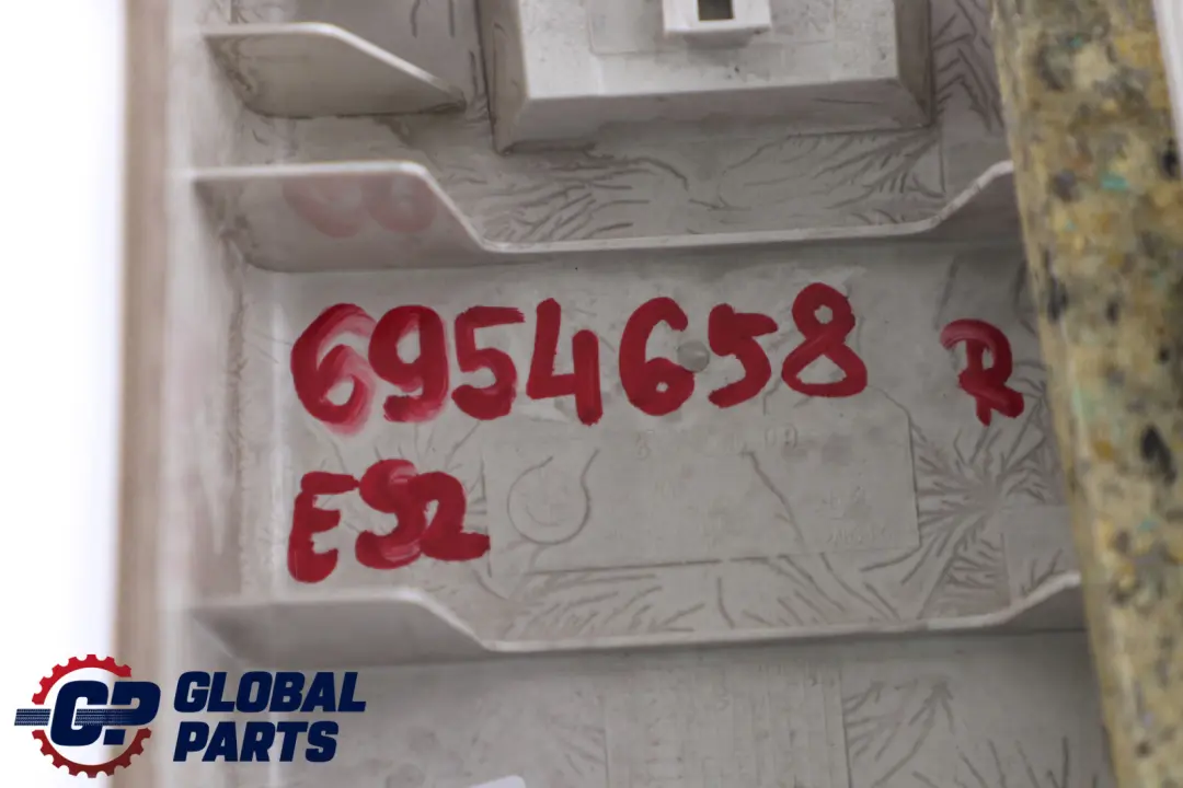 Abdeckung B-Säule Oben Rechts Blende Cream Beige für BMW 3 er E92 mit Teilenummer 7117470 BMW 3 er E92 Abdeckung B-Säule Oben Rechts Blende Cream Beige - SKU 6954658 - Teilenummer 7117470