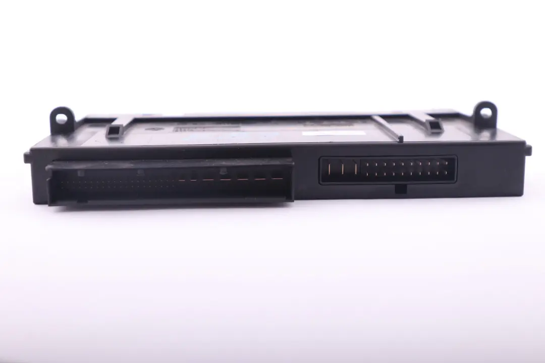 ECU Centralina Elettrica Carrozzeria 6135 per BMW e87 con numero di parte 6955002 BMW e87 ECU Centralina Elettrica Carrozzeria 6135 - SKU 6955002 - Numero di parte 6955002