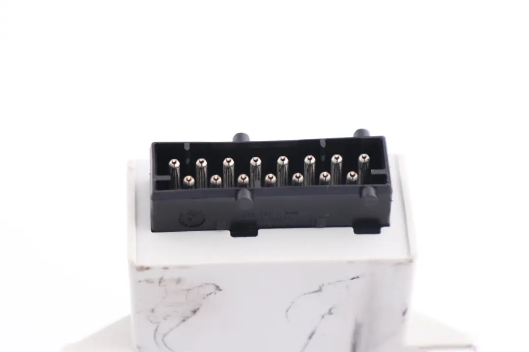 Towing Hitch Trailer Hook Module Control Unit to BMW X3 X5 E46 E53 E83 with Part number 6955253 BMW X3 X5 E46 E53 E83 Towing Hitch Trailer Hook Module Control Unit - SKU 6955253 - Part number 6955253