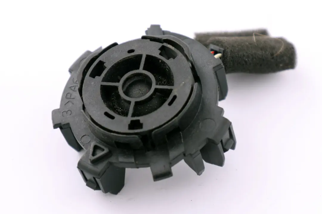 Front Door Tweeter Speaker to Mini R50 R52 R53 with Part number 6955164 Mini R50 R52 R53 Front Door Tweeter Speaker - SKU 6956164 - Part number 6955164