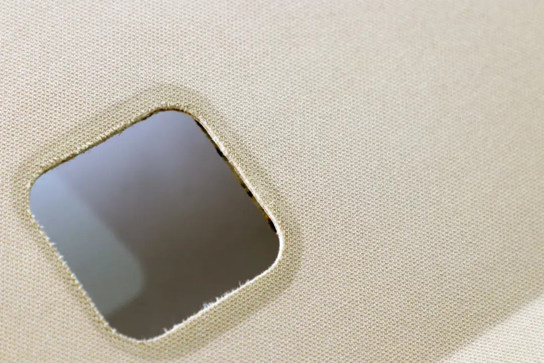 Fondo Scomparto Lunotto Beige per BMW E92 Coupe con numero di parte 6956515 BMW E92 Coupe Fondo Scomparto Lunotto Beige - SKU 6956515 - Numero di parte 6956515