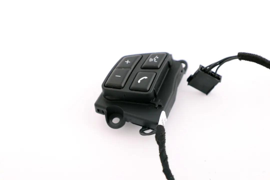 Trim Cover Multifunction Switch Steering Wheel to BMW 1 3 Series E87 E90 E91 Black with Part number 6767211 BMW 1 3 Series E87 E90 E91 Black Trim Cover Multifunction Switch Steering Wheel - SKU 6767211 - Part number 6767211