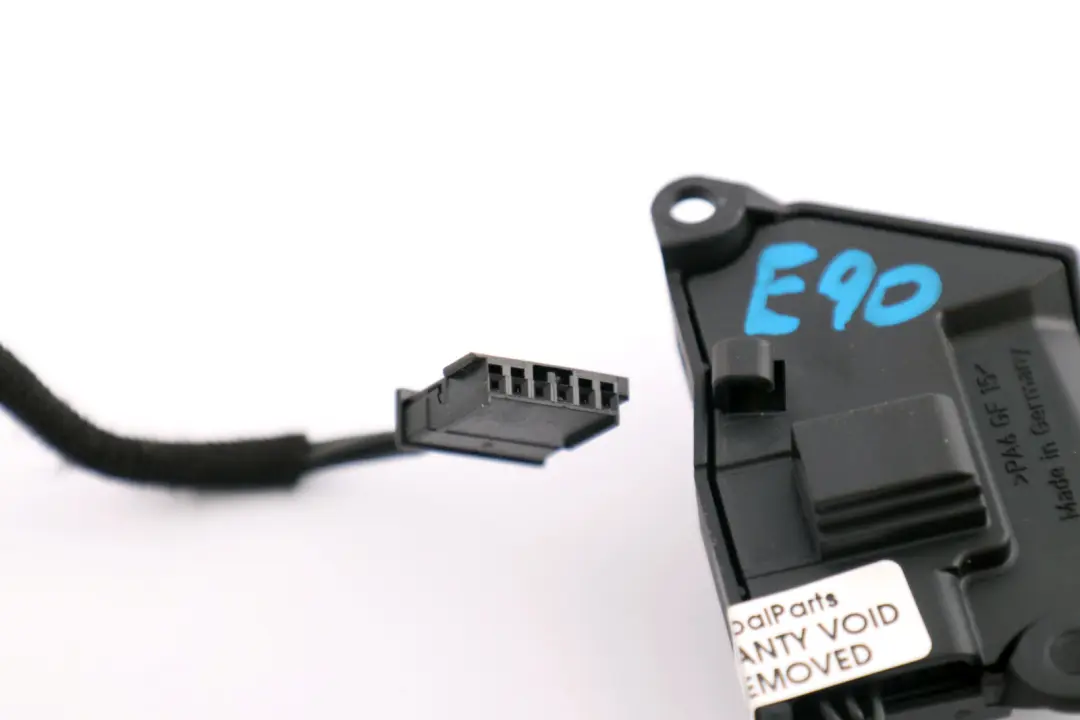 Multifunction switch steering wheel to BMW 1 3 Series E81 E87 E90 E91 E92 with Part number 61316956560 BMW 1 3 Series E81 E87 E90 E91 E92 Multifunction switch steering wheel - SKU 6956560 - Part number 61316956560