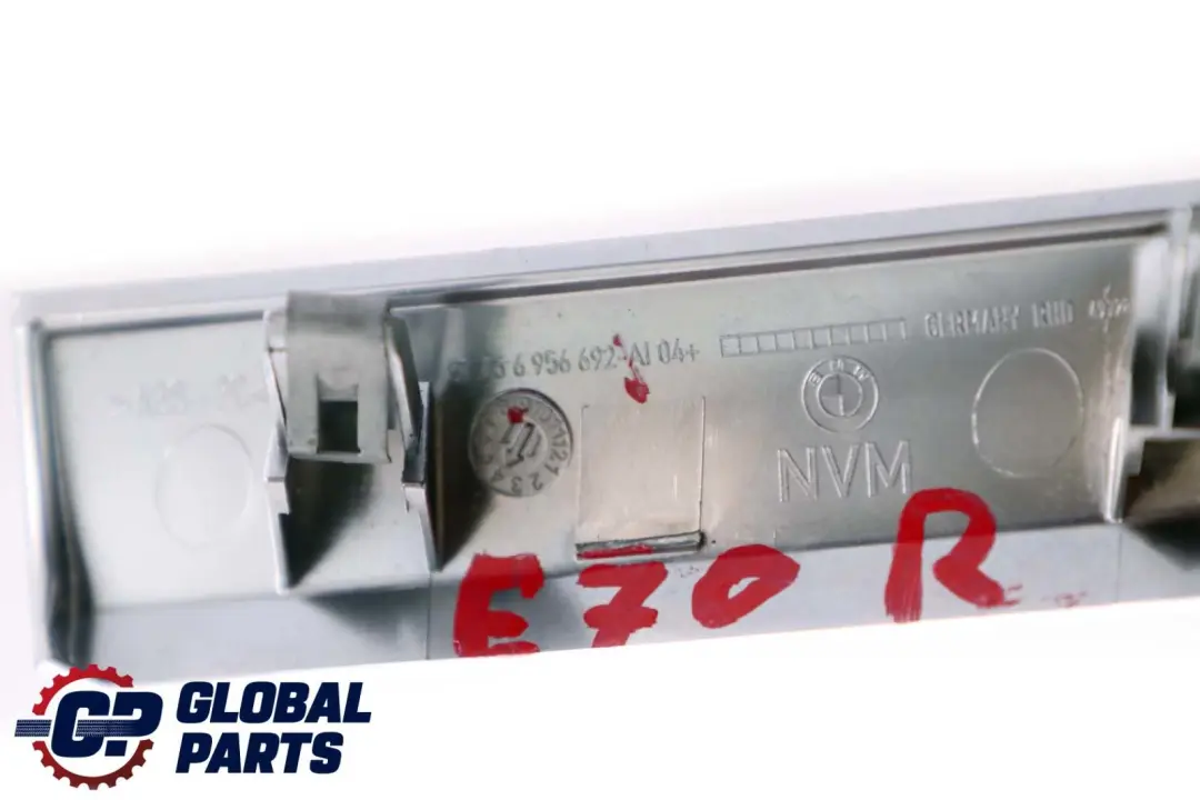 Decorativo Tira Trim Delantero Derecho Perlglanz Cromo para BMW X5 X6 Serie E70 E71 con número de pieza 6956692 BMW X5 X6 Serie E70 E71 Decorativo Tira Trim Delantero Derecho Perlglanz Cromo - SKU 6956692 - Número de pieza 6956692