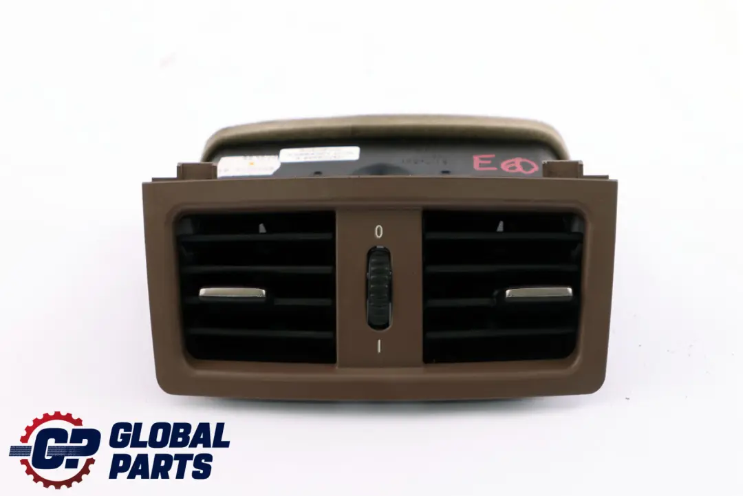Entlüftungsgitter Links Braun für BMW 5 er E60 E61 mit Teilenummer 6958044 BMW 5 er E60 E61 Entlüftungsgitter Links Braun - SKU 6958044 - Teilenummer 6958044