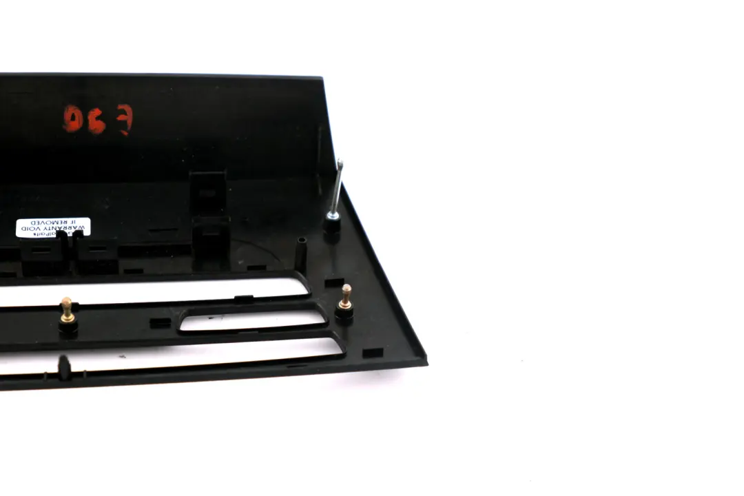 Blende CD Wechsler für BMW 3 er E90 E91 E92 E93 mit Teilenummer 6958410 BMW 3 er E90 E91 E92 E93 Blende CD Wechsler - SKU 6958410 - Teilenummer 6958410