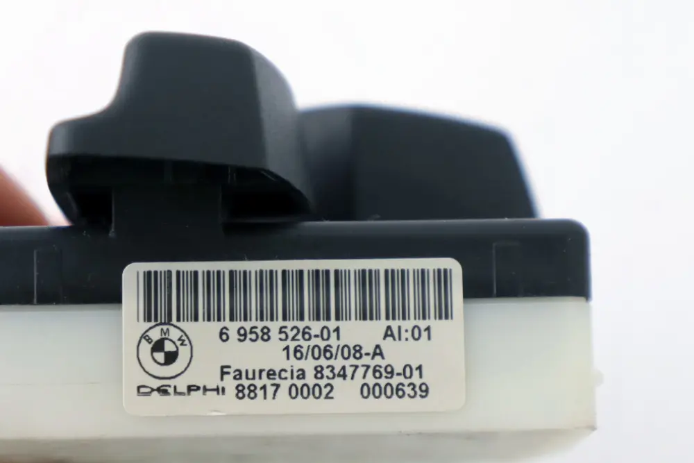 Interruptor De ajuste del asiento derecho para BMW E60 E61 E70 E71 F07 F10 F11 con número de pieza 6958526 BMW E60 E61 E70 E71 F07 F10 F11 Interruptor De ajuste del asiento derecho - SKU 6958526 - Número de pieza 6958526