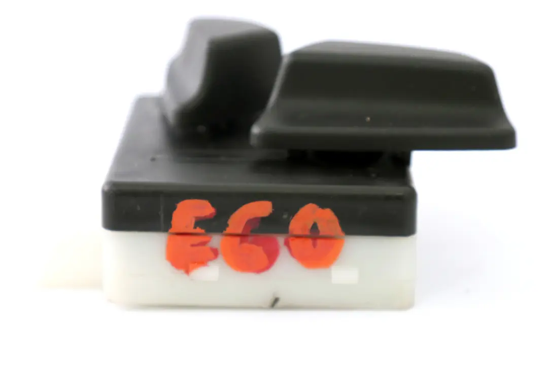 BMW E60 E61 E70 E71 F07 F10 F11 Interruptor De ajuste del asiento derecho - SKU 6958526 - Número de pieza 6958526