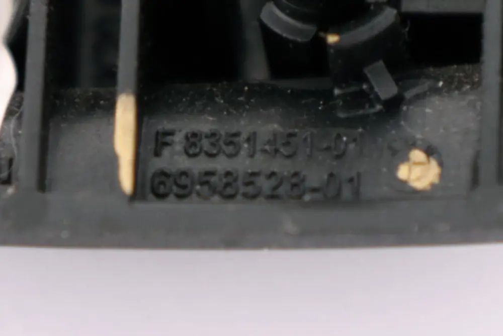 BMW X5 E60 E61 E70 F10 F11 Schalter Vertikale Sitzverstellung Rechts - SKU 6958528 - Teilenummer 6958528