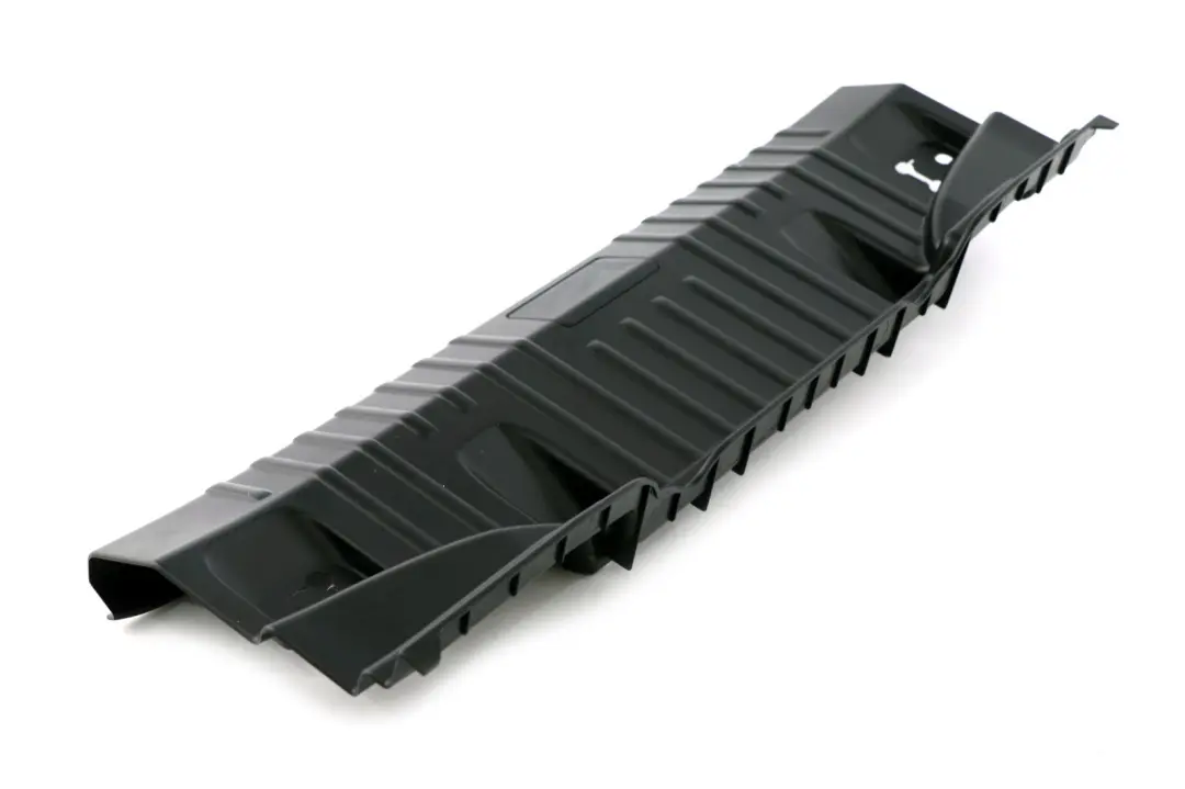 Caricamento Davanzale Copertura Scomparto Trim Nero per BMW E82 E88 con numero di parte 6960416 BMW E82 E88 Caricamento Davanzale Copertura Scomparto Trim Nero - SKU 6960416 - Numero di parte 6960416