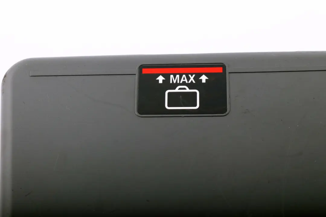 E93N LCI Trunk Boot Trim Panel Right Grey para BMW E93 con número de pieza 6960796 BMW E93 E93N LCI Trunk Boot Trim Panel Right Grey - SKU 6960796 - Número de pieza 6960796