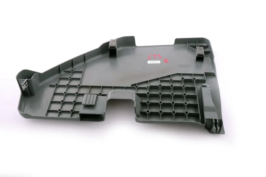 E93N LCI Trunk Boot Trim Panel Right Grey para BMW E93 con número de pieza 6960796 BMW E93 E93N LCI Trunk Boot Trim Panel Right Grey - SKU 6960796 - Número de pieza 6960796