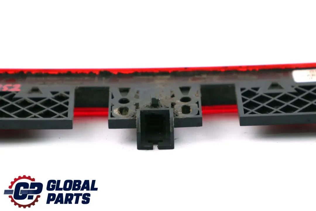 Troisieme Feux de Stop Arriere Rouge pour Mini Cabriolet R52 à propos du numéro de pièce 6961016 Mini Cabriolet R52 Troisieme Feux de Stop Arriere Rouge - SKU 6961016 - Numéro de pièce 6961016