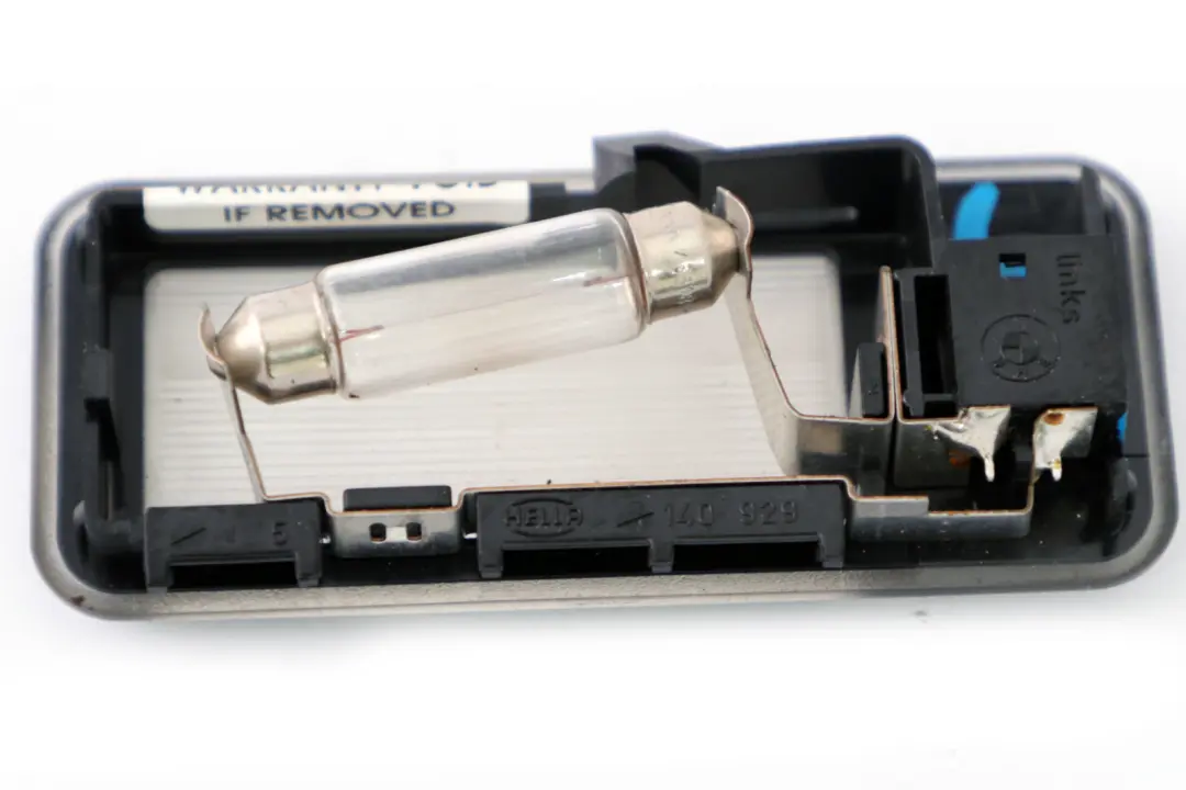 Techo Luz Espejo Luz Izquierda Negro para BMW X3 E83 X5 E53 con número de pieza 6961991 BMW X3 E83 X5 E53 Techo Luz Espejo Luz Izquierda Negro - SKU 6961991 - Número de pieza 6961991