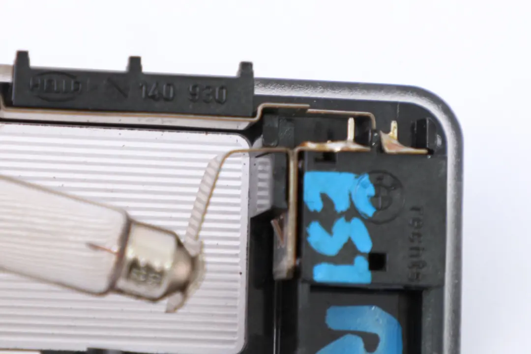 Headlining Overhead Light Mirror Lamp O/S Black to BMW X3 X5 Series E83 E53 with Part number 6961992 BMW X3 X5 Series E83 E53 Headlining Overhead Light Mirror Lamp O/S Black - SKU 6961992 - Part number 6961992