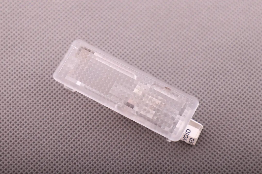 BMW E60 E65 E70 F01 F10N F12 Mini R50 R55 R56 Luce Cortesia - SKU 6961999 - Numero di parte 6961999