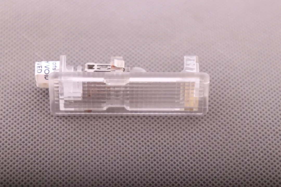 F10N F12 Mini R50 R55 R56 Luz De cortesia para BMW E60 E65 E70 F01 con número de pieza 6961999 BMW E60 E65 E70 F01 F10N F12 Mini R50 R55 R56 Luz De cortesia - SKU 6961999 - Número de pieza 6961999