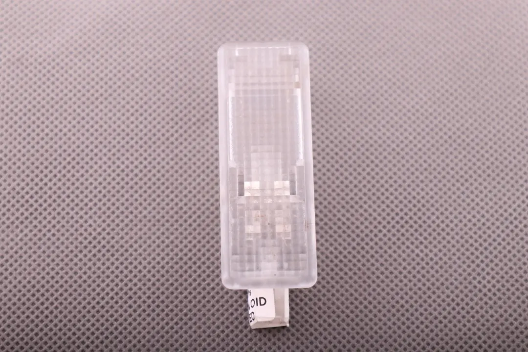 Eclairage Interieur 5W Clair pour BMW 5 7 R E60 E65 E70 F01 F12 Mini R50 R55 R56 à propos du numéro de pièce 6961999 BMW 5 7 R E60 E65 E70 F01 F12 Mini R50 R55 R56 Eclairage Interieur 5W Clair - SKU 6961999 - Numéro de pièce 6961999