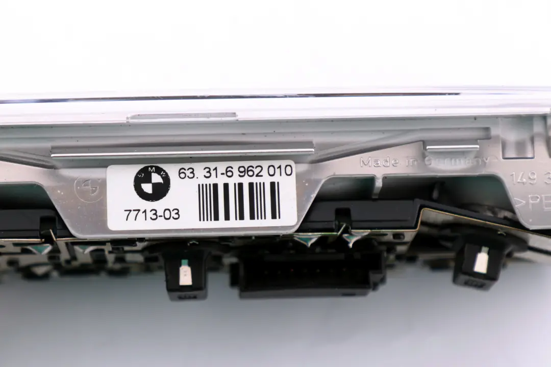 E63N E64 E64N LCI Lampada Per Luce Anteriore Lettura Interna per BMW E63 con numero di parte 6962010 BMW E63 E63N E64 E64N LCI Lampada Per Luce Anteriore Lettura Interna - SKU 6962010 - Numero di parte 6962010