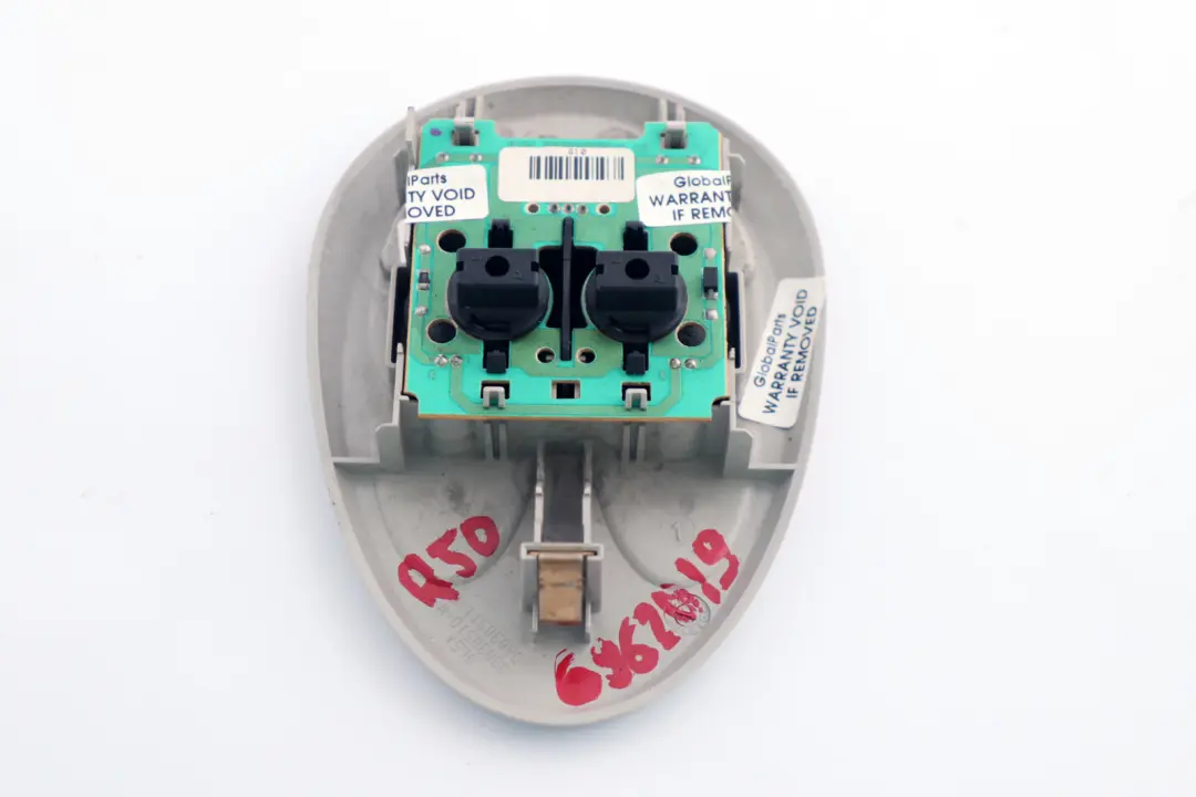 Lampka Oświetlenie Kabiny Podsufitki do MINI R50 R52 o numerze 6962046 MINI R50 R52 Lampka Oświetlenie Kabiny Podsufitki - SKU 6962019 - Numer Części 6962046