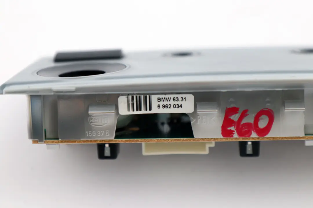 Lampe de lecture interieure arriere pour BMW E60 M5 à propos du numéro de pièce 6962034 BMW E60 M5 Lampe de lecture interieure arriere - SKU 6962034 - Numéro de pièce 6962034