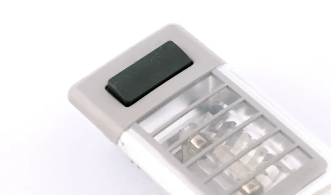 E83N LCI Lampada Lettura Interna Posteriore Grigio per BMW X3 X5 E53 E83 con numero di parte 6962036 BMW X3 X5 E53 E83 E83N LCI Lampada Lettura Interna Posteriore Grigio - SKU 6962036-G - Numero di parte 6962036