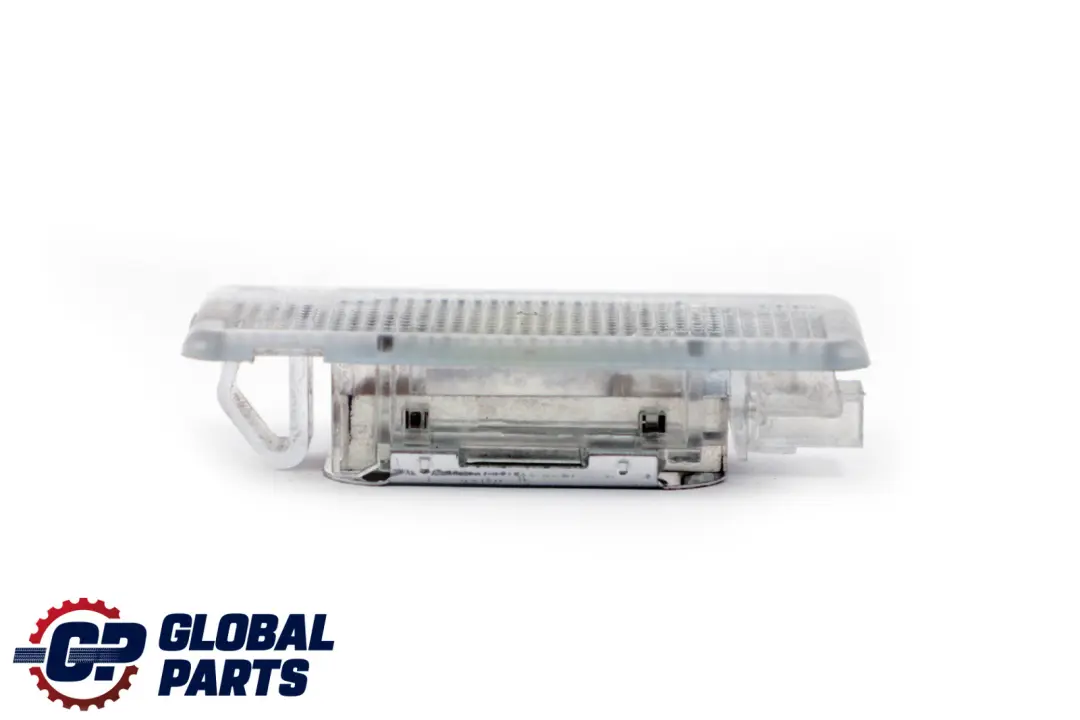 Innenleuchte BMW E60 E65 E81 E87 E90 E91 F10 F20 F30 Kofferraumrück für mit Teilenummer 6962039 Innenleuchte BMW E60 E65 E81 E87 E90 E91 F10 F20 F30 Kofferraumrück - SKU 6962039 - Teilenummer 6962039