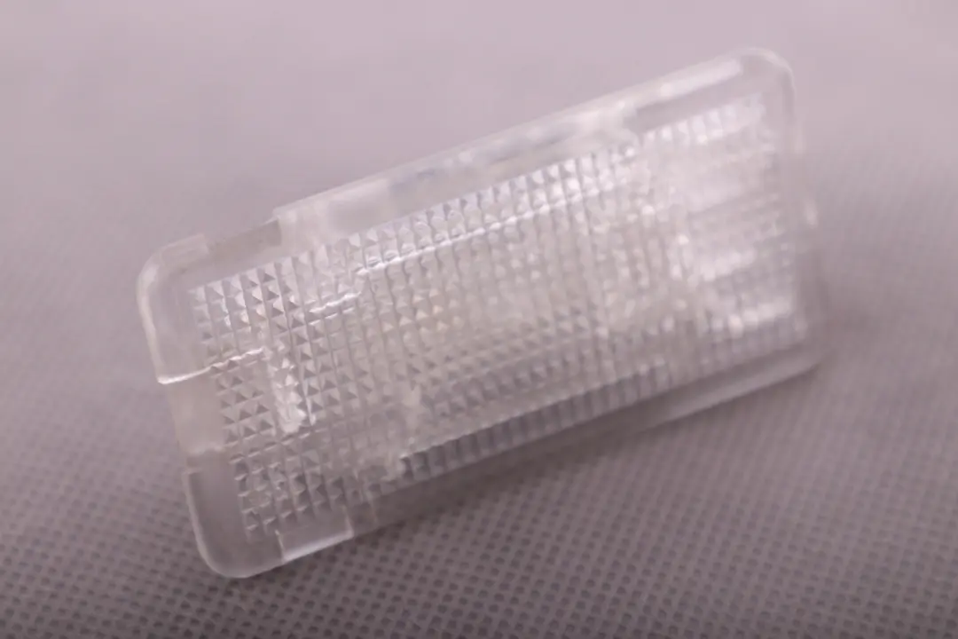 Lámpara BMW E36 E38 E39 E46 E60 E61 E63 E64 Luz Interior para con número de pieza 6962040 Lámpara BMW E36 E38 E39 E46 E60 E61 E63 E64 Luz Interior - SKU 6962040 - Número de pieza 6962040