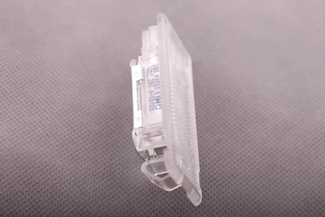  Lampada BMW E36 E38 E39 E46 E60 E61 E63 E64 Luce Interna - SKU 6962040 - Numero di parte 6962040