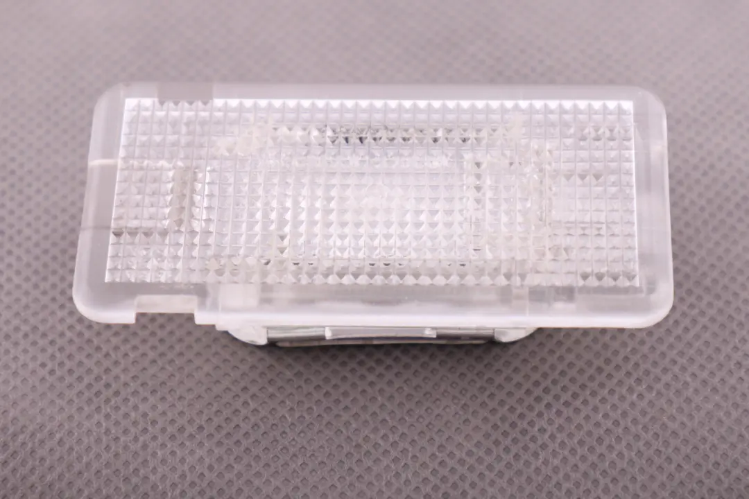  Lamp BMW E36 E38 E39 E46 E60 E61 E63 E64 Interior Light - SKU 6962040 - Part number 6962040