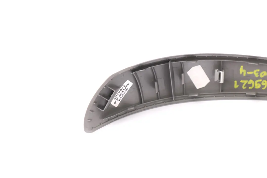Trim Maniglia Interna Porta Sinistra Luce Titan per BMW E81 E82 E87N E88 con numero di parte 6962103 BMW E81 E82 E87N E88 Trim Maniglia Interna Porta Sinistra Luce Titan - SKU 6962103-4 - Numero di parte 6962103