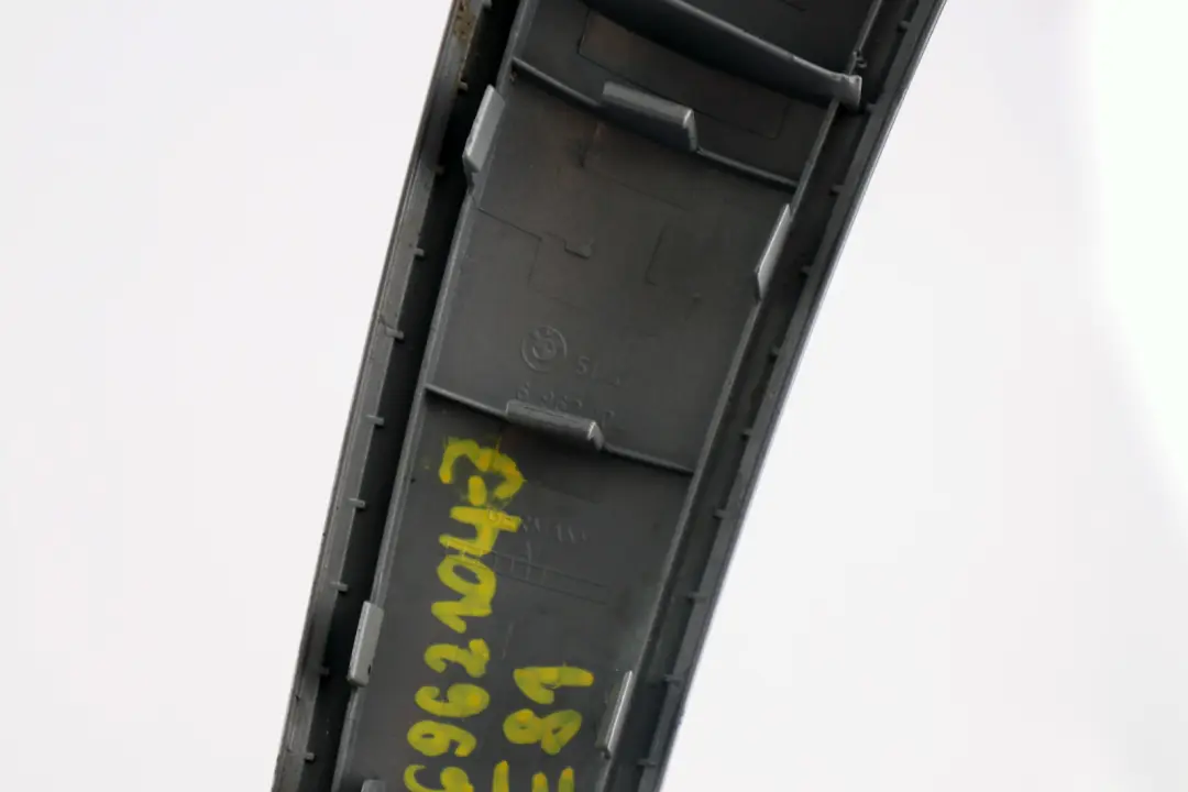 Blende Türinnengriff Titan Hell Rechts für BMW 1 er 3 E81 E82 E87N mit Teilenummer 6962104 BMW 1 er 3 E81 E82 E87N Blende Türinnengriff Titan Hell Rechts - SKU 6962104-3 - Teilenummer 6962104