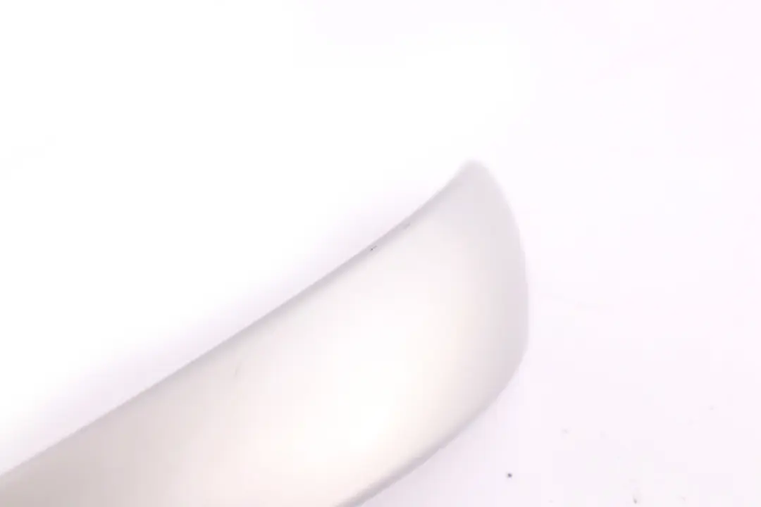 Embellecedor Interior Manija Puerta Derecha Luz Titan para BMW E81 E82 E87N con número de pieza 6962104 BMW E81 E82 E87N Embellecedor Interior Manija Puerta Derecha Luz Titan - SKU 6962104-3 - Número de pieza 6962104