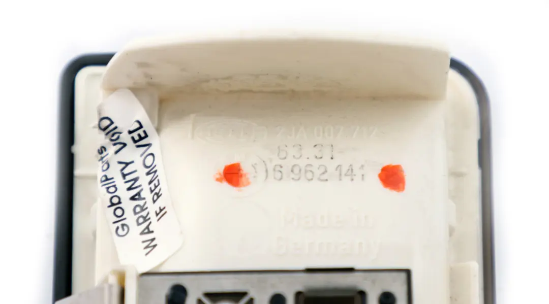 Interior Trasero Techo Luces De Lectura Negro para BMW Z4 E83 E85 E46 con número de pieza 6962141 BMW Z4 E83 E85 E46 Interior Trasero Techo Luces De Lectura Negro - SKU 6962141 - Número de pieza 6962141