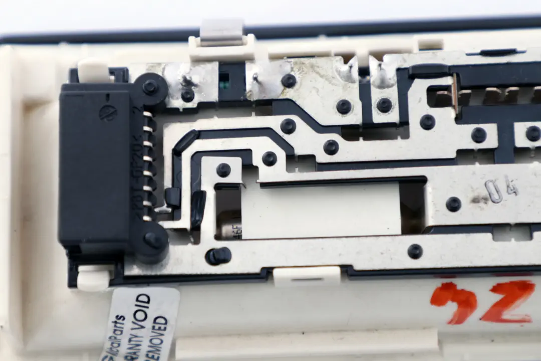 Interior Roof Reading Lights Black to BMW Z4 X3 Series E83 E85 E46 Rear with Part number 6962141 BMW Z4 X3 Series E83 E85 E46 Rear Interior Roof Reading Lights Black - SKU 6962141 - Part number 6962141