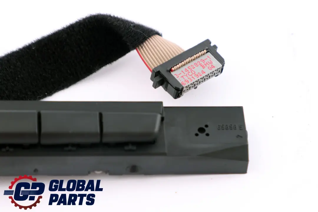 Centro 6131 per BMW E81 E87 E90 E91 E92 con numero di parte 6962605 BMW E81 E87 E90 E91 E92 Centro 6131 - SKU 6962605 - Numero di parte 6962605