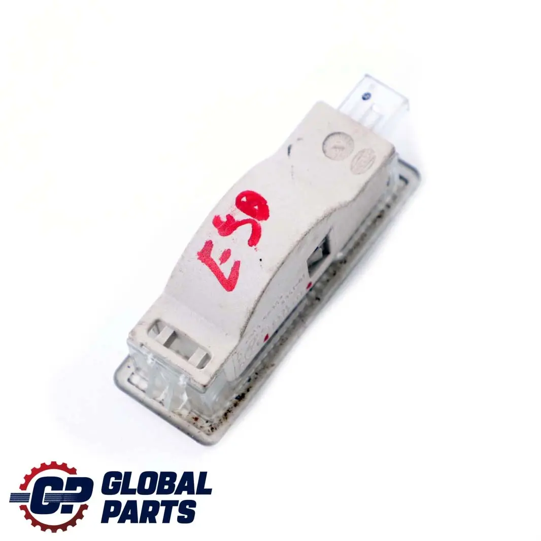 Interior Doorcard Luz De Cortesia Puerta para BMW E61 E81 E87 E90 con número de pieza 6972605 BMW E61 E81 E87 E90 Interior Doorcard Luz De Cortesia Puerta - SKU 6962688 - Número de pieza 6972605