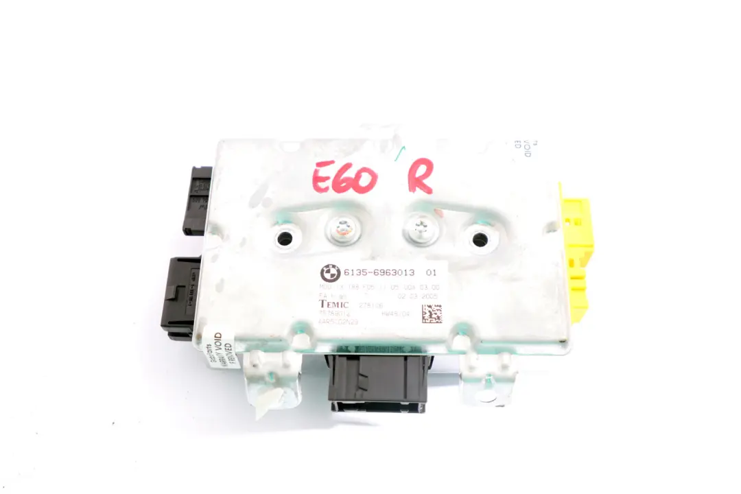 Módulo control airbag puerta lateral conductor para BMW E60 E61 E63 con número de pieza 9110845 BMW E60 E61 E63 Módulo control airbag puerta lateral conductor - SKU 6963013 - Número de pieza 9110845