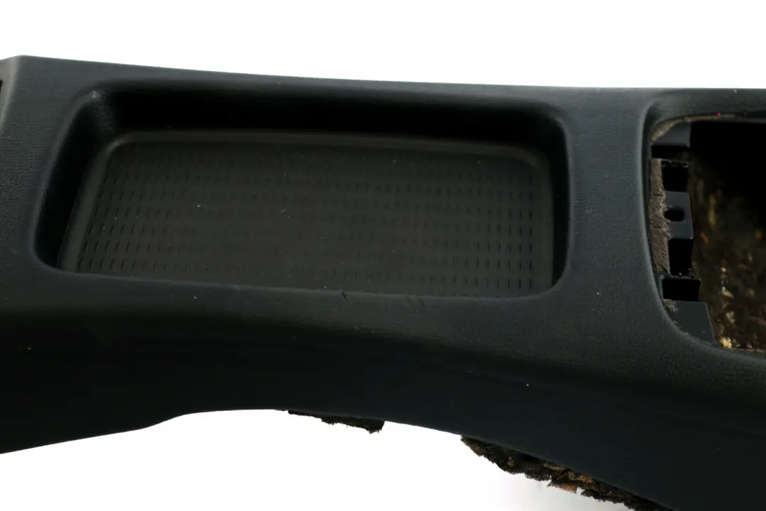 BMW E92 E93 LCI Cubierta Consola Trasera Con Luz Paquete Trasero Negro - SKU 6963897 - Número de pieza 6963900