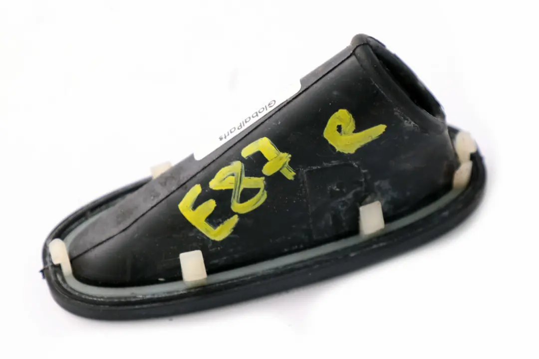 Kuppelstrebentülle Rechts Schwarz für BMW 1 3 er E87 E90 E91 E92 E93 LCI mit Teilenummer 6964416 BMW 1 3 er E87 E90 E91 E92 E93 LCI Kuppelstrebentülle Rechts Schwarz - SKU 6964416 - Teilenummer 6964416