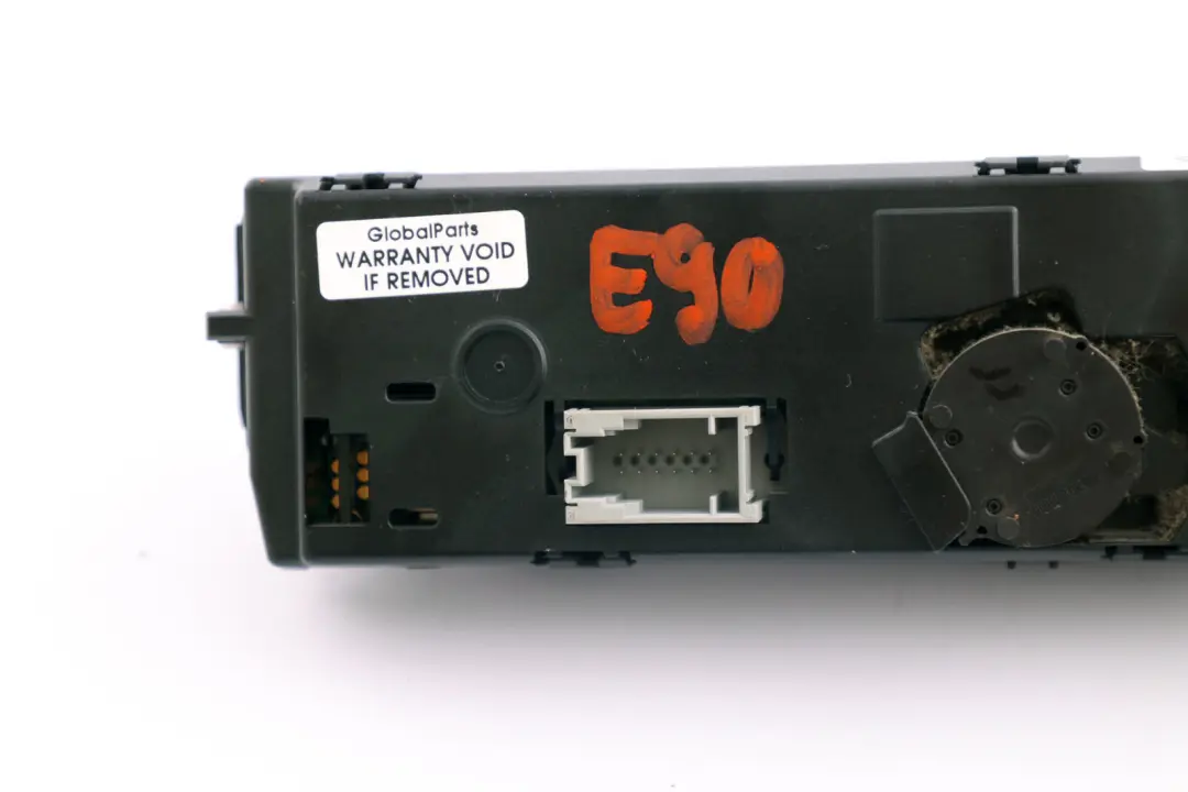 Bedienteil Klimaautomatik für BMW 1 3 er E81 E87 E90 E91 E92 mit Teilenummer 6965376 BMW 1 3 er E81 E87 E90 E91 E92 Bedienteil Klimaautomatik - SKU 6965375 - Teilenummer 6965376