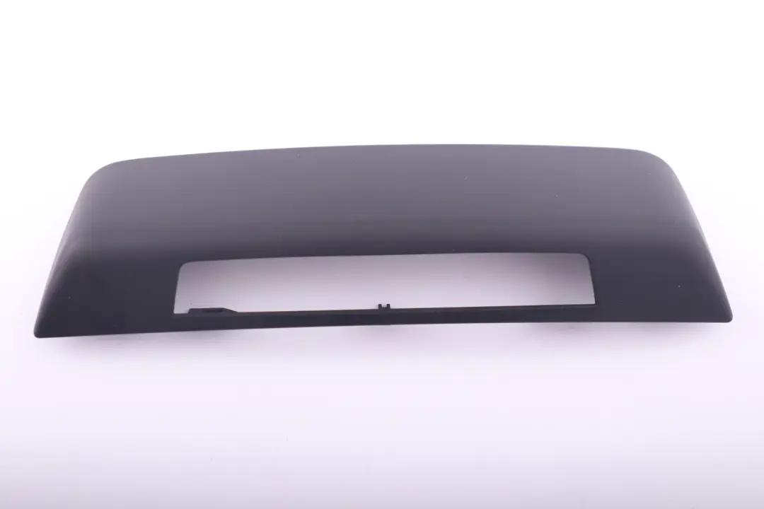 Coperchio unità interruttore LCI Console centrale per BMW E81 E87 E87N con numero di parte 6965767 BMW E81 E87 E87N Coperchio unità interruttore LCI Console centrale - SKU 6965767 - Numero di parte 6965767