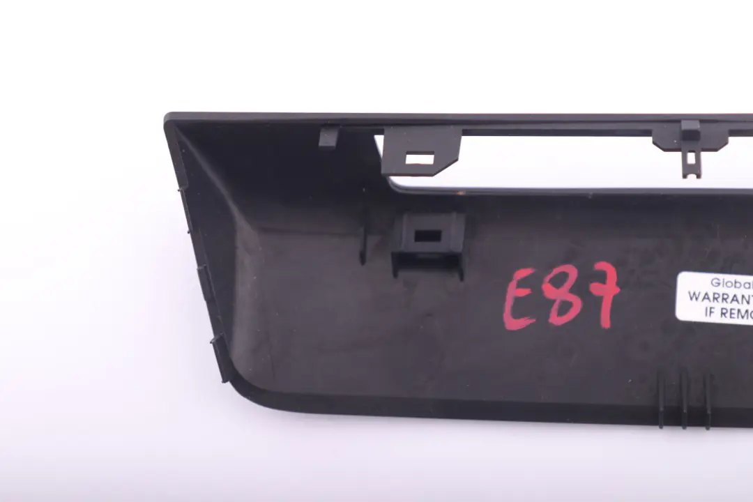 Coperchio unità interruttore LCI Console centrale per BMW E81 E87 E87N con numero di parte 6965767 BMW E81 E87 E87N Coperchio unità interruttore LCI Console centrale - SKU 6965767 - Numero di parte 6965767