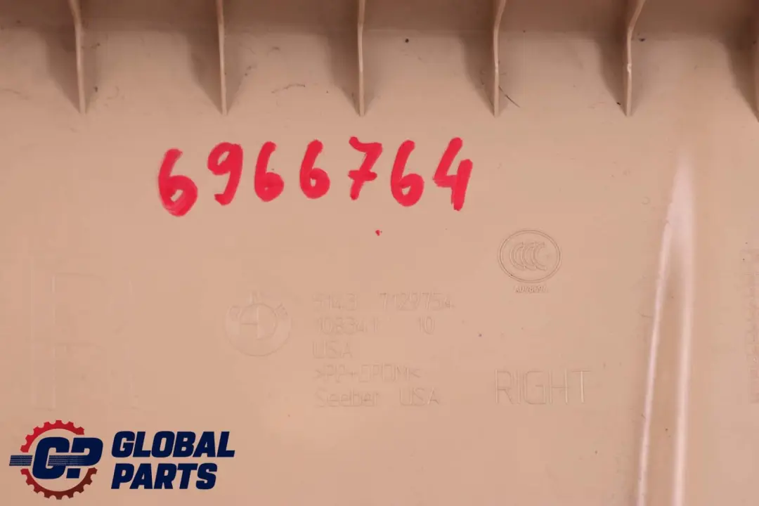 Tapa Columna B Pilar Inferior Recorte Derecho Beige 7129754 para BMW E70 con número de pieza 6966764 BMW E70 Tapa Columna B Pilar Inferior Recorte Derecho Beige 7129754 - SKU 6966764 - Número de pieza 6966764