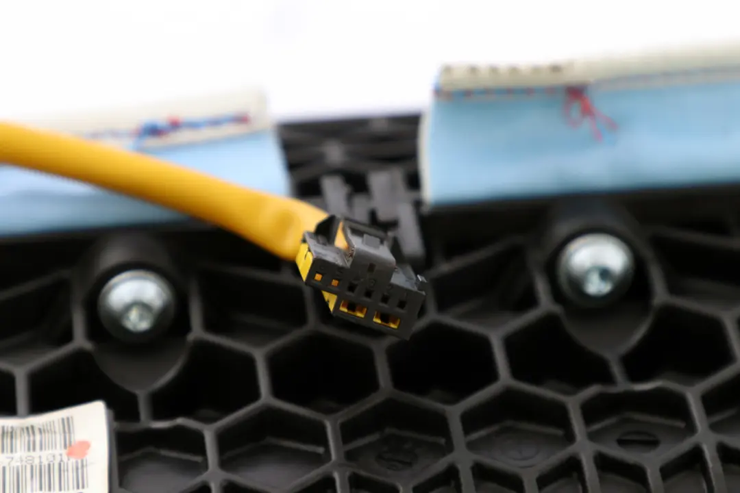 Module D'Air Tableau De Bord Côté Passager pour BMW Z4 E85 E86 à propos du numéro de pièce 6967481 BMW Z4 E85 E86 Module D'Air Tableau De Bord Côté Passager - SKU 6967481 - Numéro de pièce 6967481