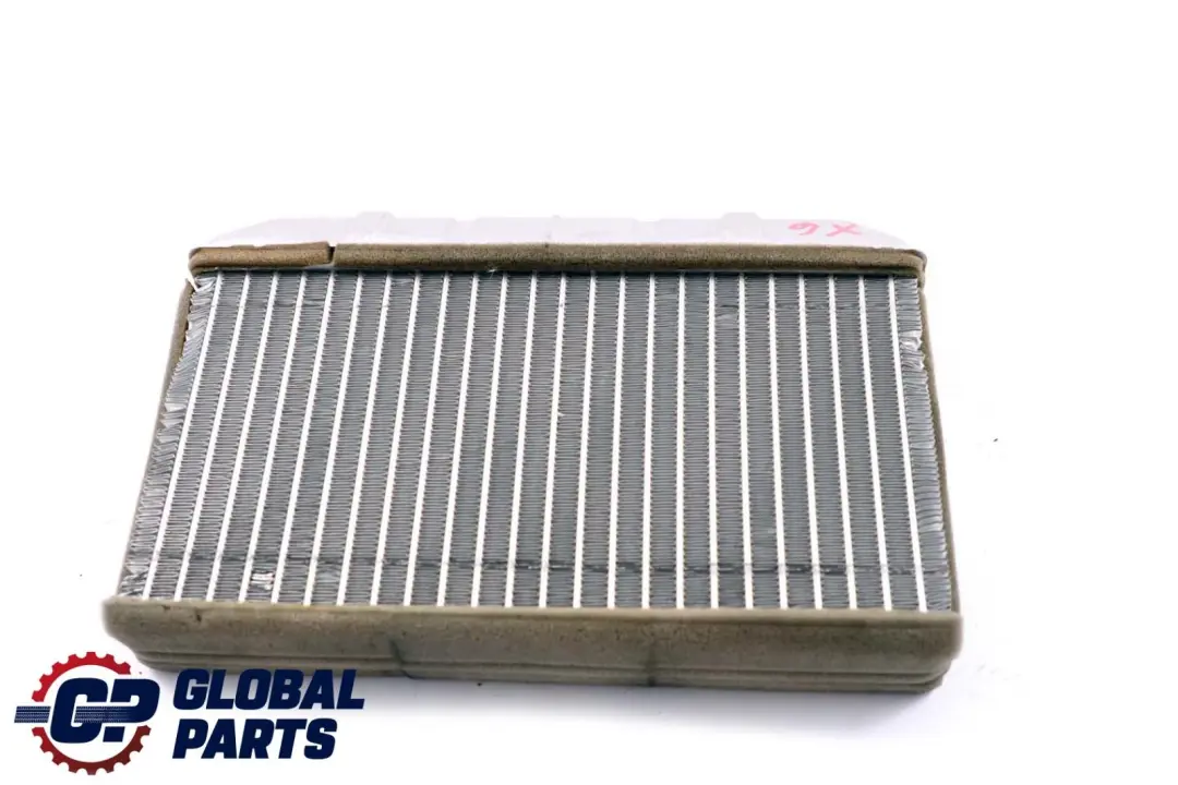 Scambiatore di Calore Radiatore 669180B per BMW X5 X6 E70 E71 F15 F16 con numero di parte 6968204 BMW X5 X6 E70 E71 F15 F16 Scambiatore di Calore Radiatore 669180B - SKU 6968204 - Numero di parte 6968204