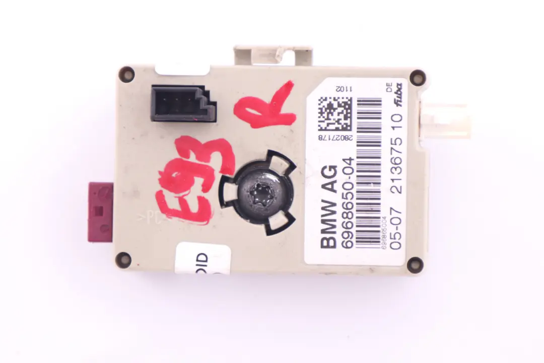 E93N LCI Amplificateur D'Antenne Am/Fm Droite pour BMW 3 Serie E93 à propos du numéro de pièce 6968650 BMW 3 Serie E93 E93N LCI Amplificateur D'Antenne Am/Fm Droite - SKU 6968650 - Numéro de pièce 6968650